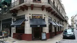 Asaltaron un histórico café de San Telmo que había estado cerrado desde 2001