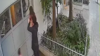 Un hombre llevó a dos nenas para robar en un edificio de Villa Urquiza