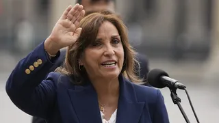 Moción por 'incapacidad moral permanente' contra la presidenta del Perú